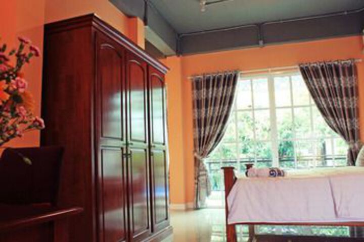 Room 15 of 25
