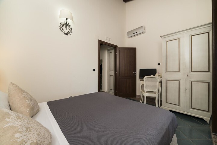 Room 6 of 59