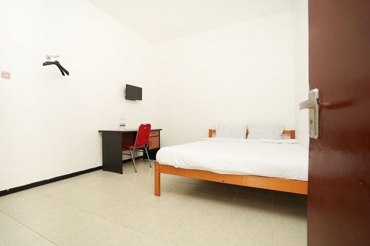 Room 3 of 45