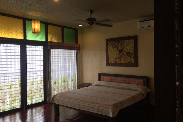 Room 5 of 79