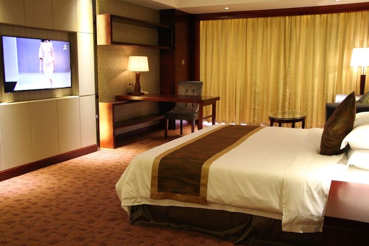 Room 9 of 46