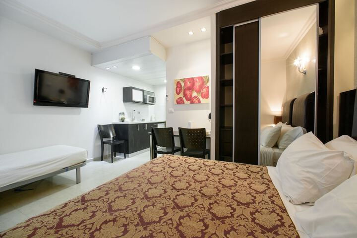Room 49 of 63