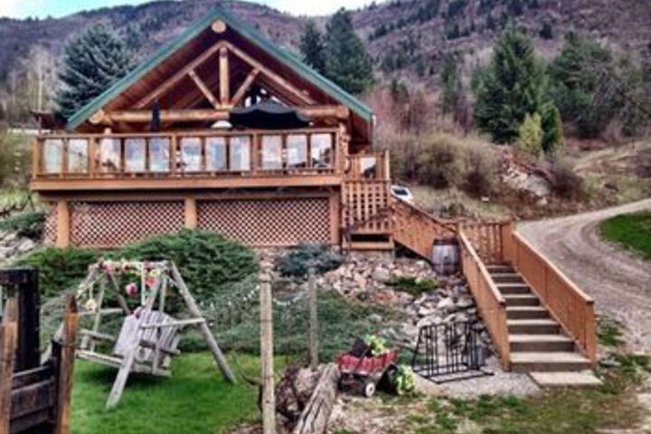 Columbia Gardens Winery and Grape Escape Guesthouse