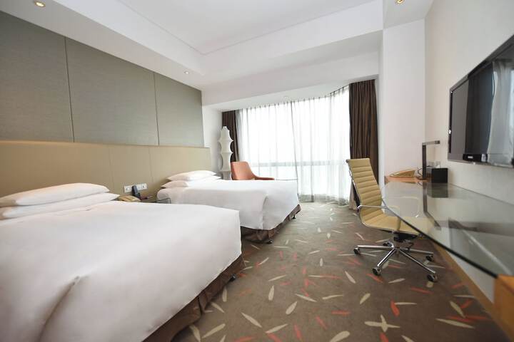 Room 20 of 85