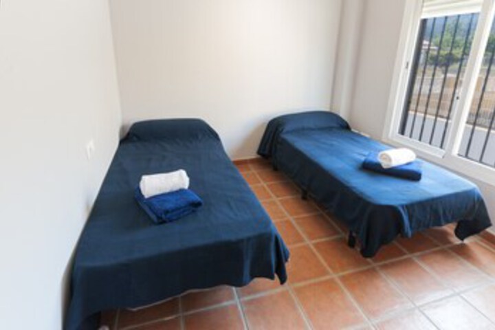 Room 9 of 30