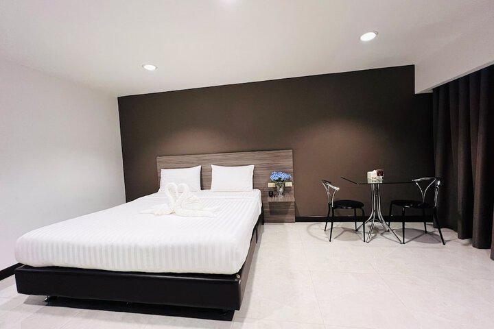 Room 17 of 46