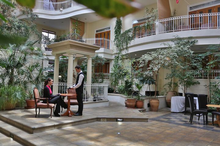 Guest Lobby