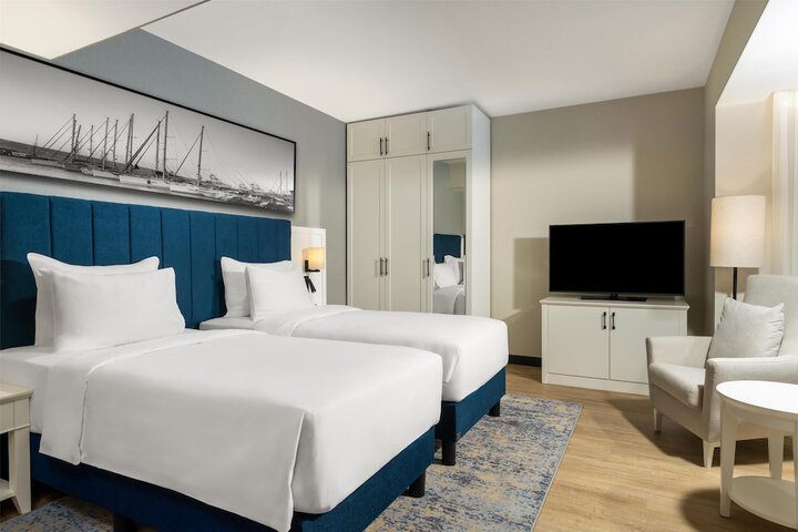Room 17 of 243