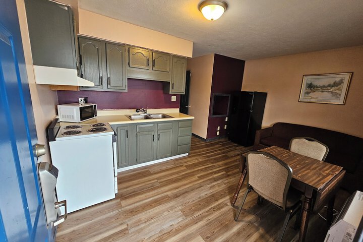 Room 4 of 11