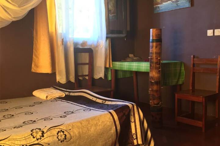 Room 12 of 27