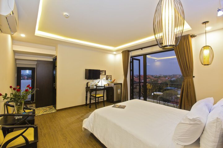 Room 32 of 67