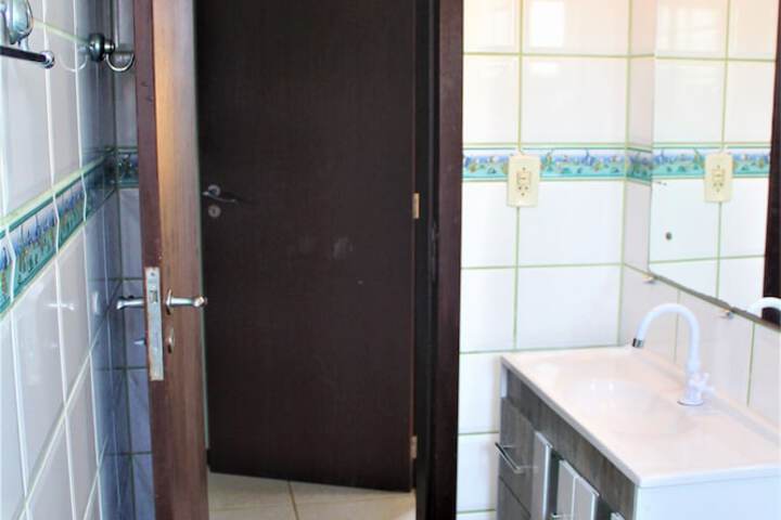 Room 42 of 46