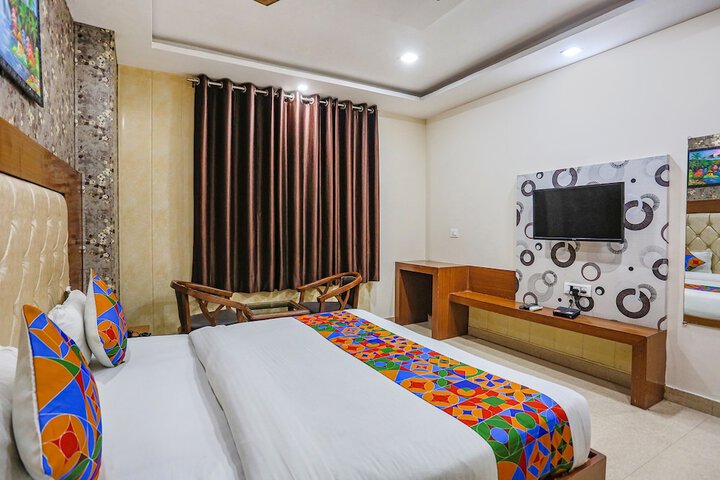 Room 14 of 48