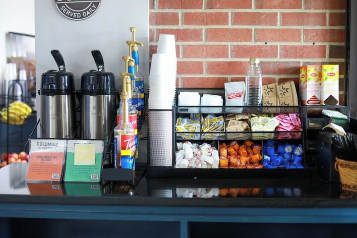 Breakfast/Coffee Service 21 of 28