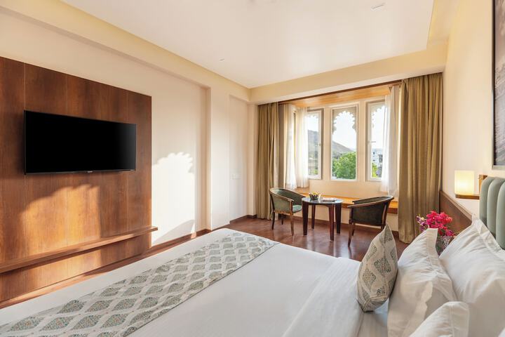 Room 8 of 27