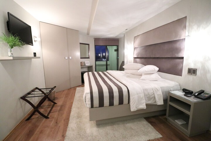 Room 7 of 45