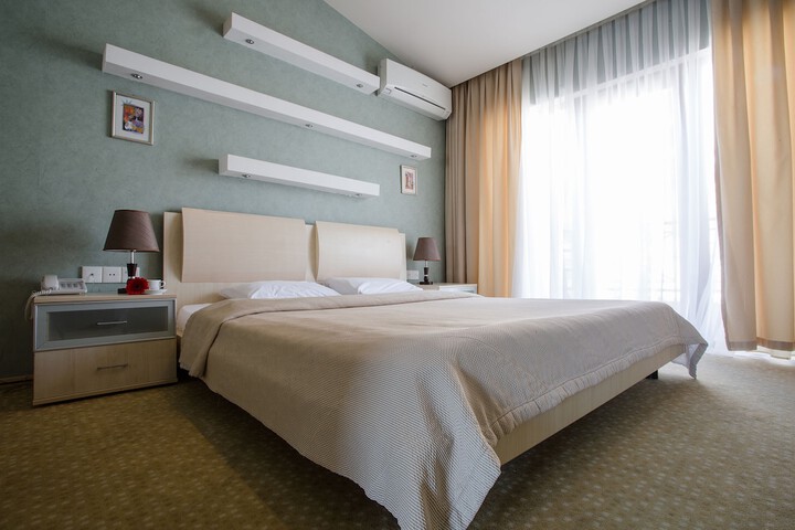 Room 6 of 46