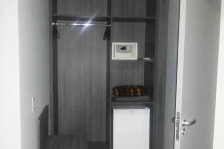 Room 8 of 28