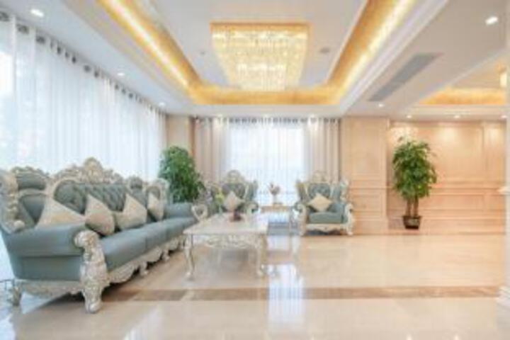 Vienna Hotel (Jiangmen Changan Road Pedestrian Street)