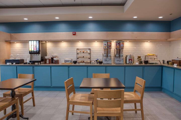 Breakfast area