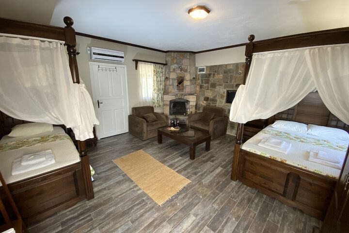 Room 8 of 39