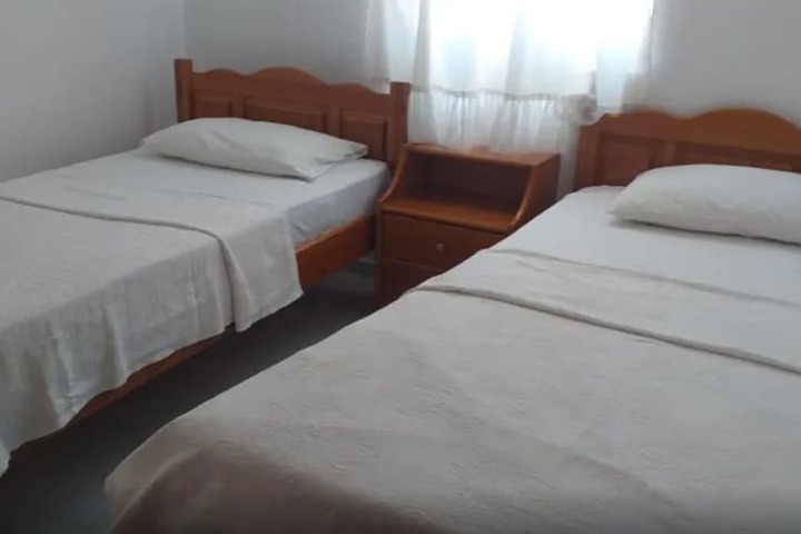 Room 9 of 13