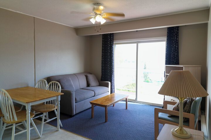 Room 104 of 176
