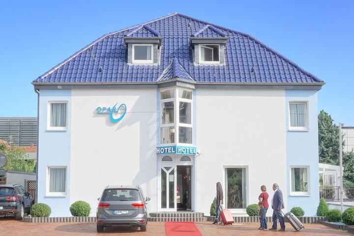 Hotel Opal