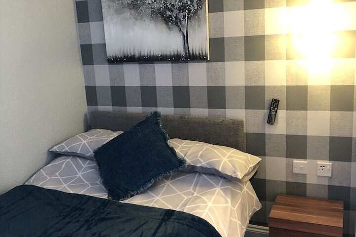 Room 10 of 30