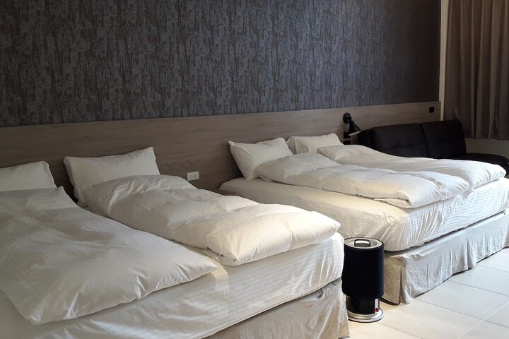 Room 11 of 31