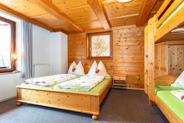 Room 7 of 39