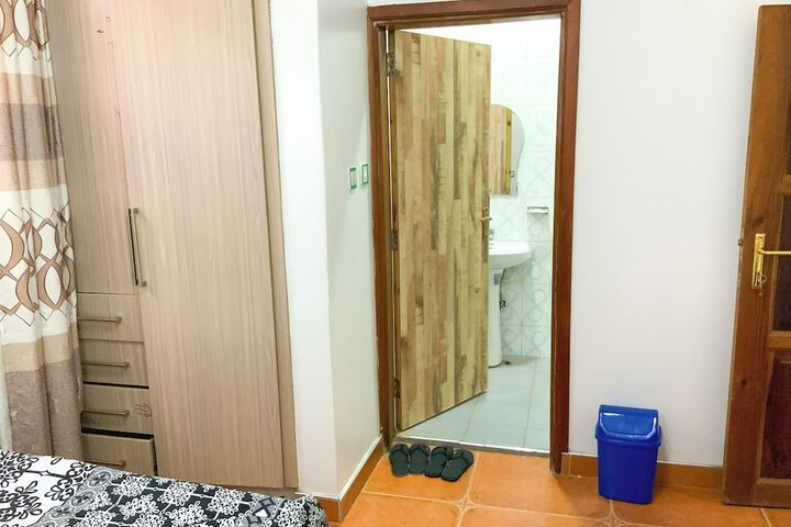 Room 18 of 226
