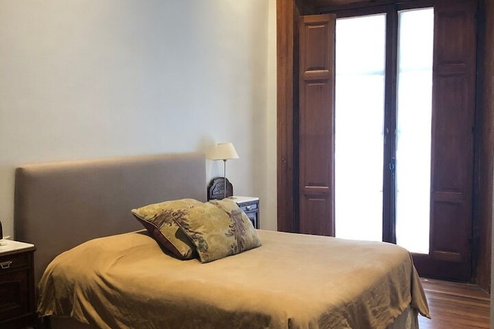Room 12 of 33