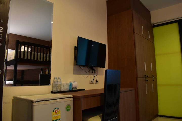 Room 10 of 50