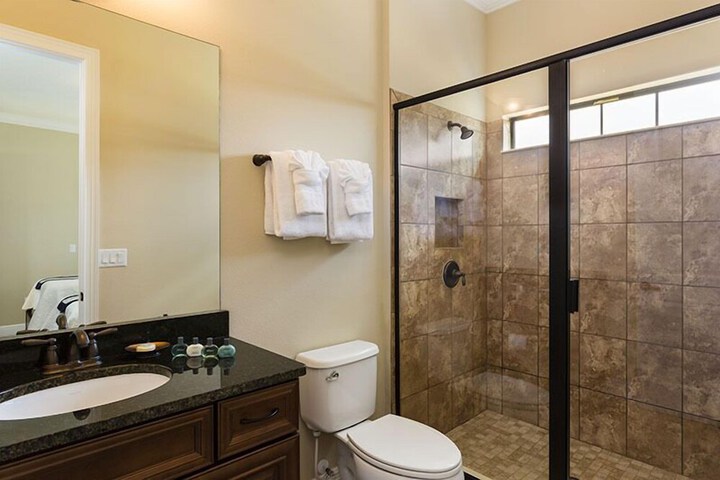 Room 14 of 39