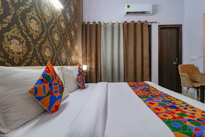Room 15 of 35