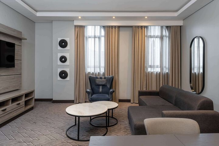 Room 32 of 193