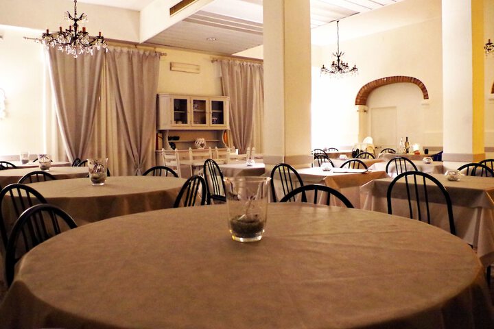 Dining 60 of 73