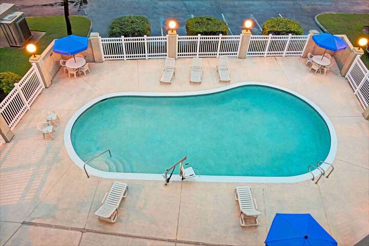 Pool 6 of 7