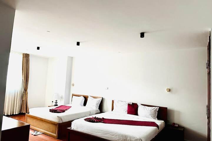 Room 6 of 19
