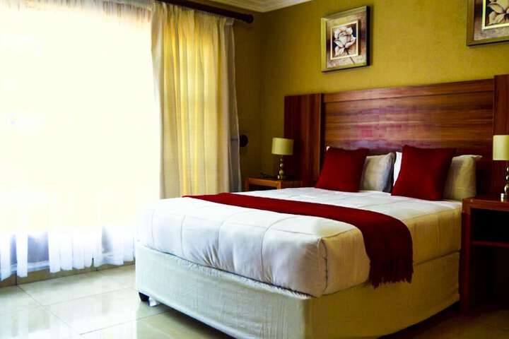 Room 4 of 15