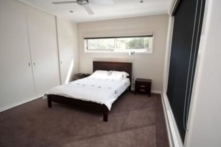 Room 11 of 19