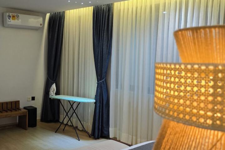 Room 27 of 61
