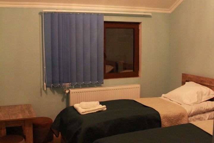 Room 84 of 100
