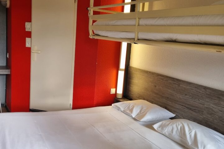 Room 6 of 29