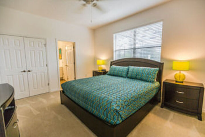 Room 28 of 105