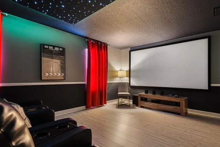 Room 6 of 22