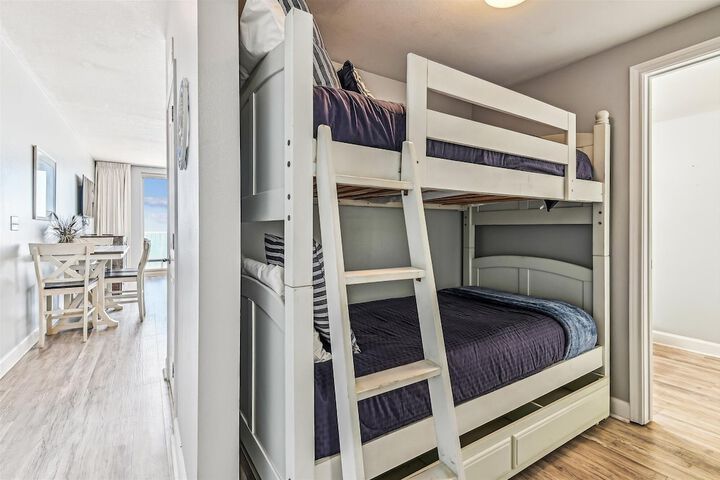 Room 2 of 47