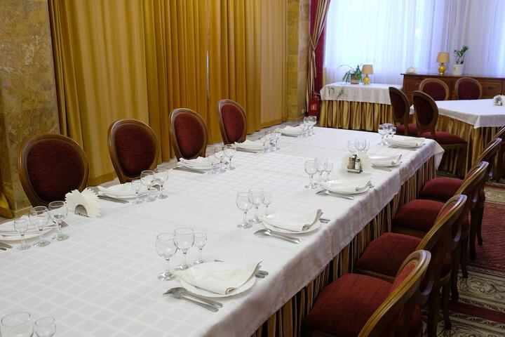 Dining 72 of 82