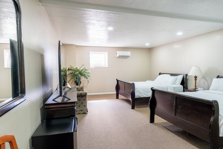 Room 43 of 113